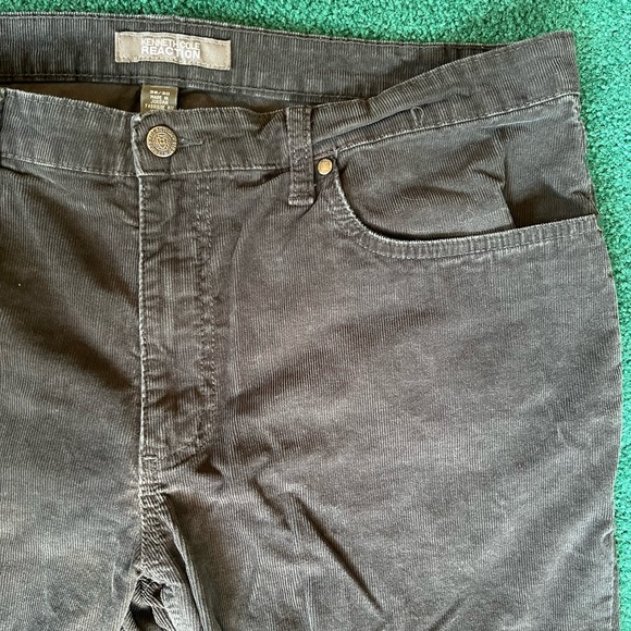 Kenneth Cole Reaction Corduroy 36x30 - Picture 2 of 9